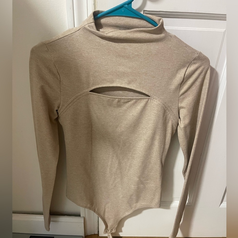 Like new Express body suit with cutout
